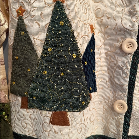 Unbranded Festive Cream Jacket with Tree Design - Picture 2 of 10